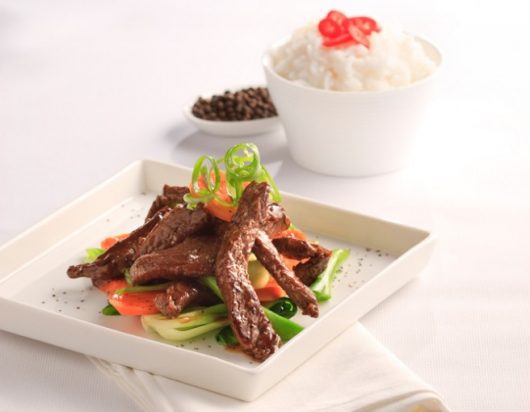 Stir-Fried Beef with Black Pepper and Garlic Sauce